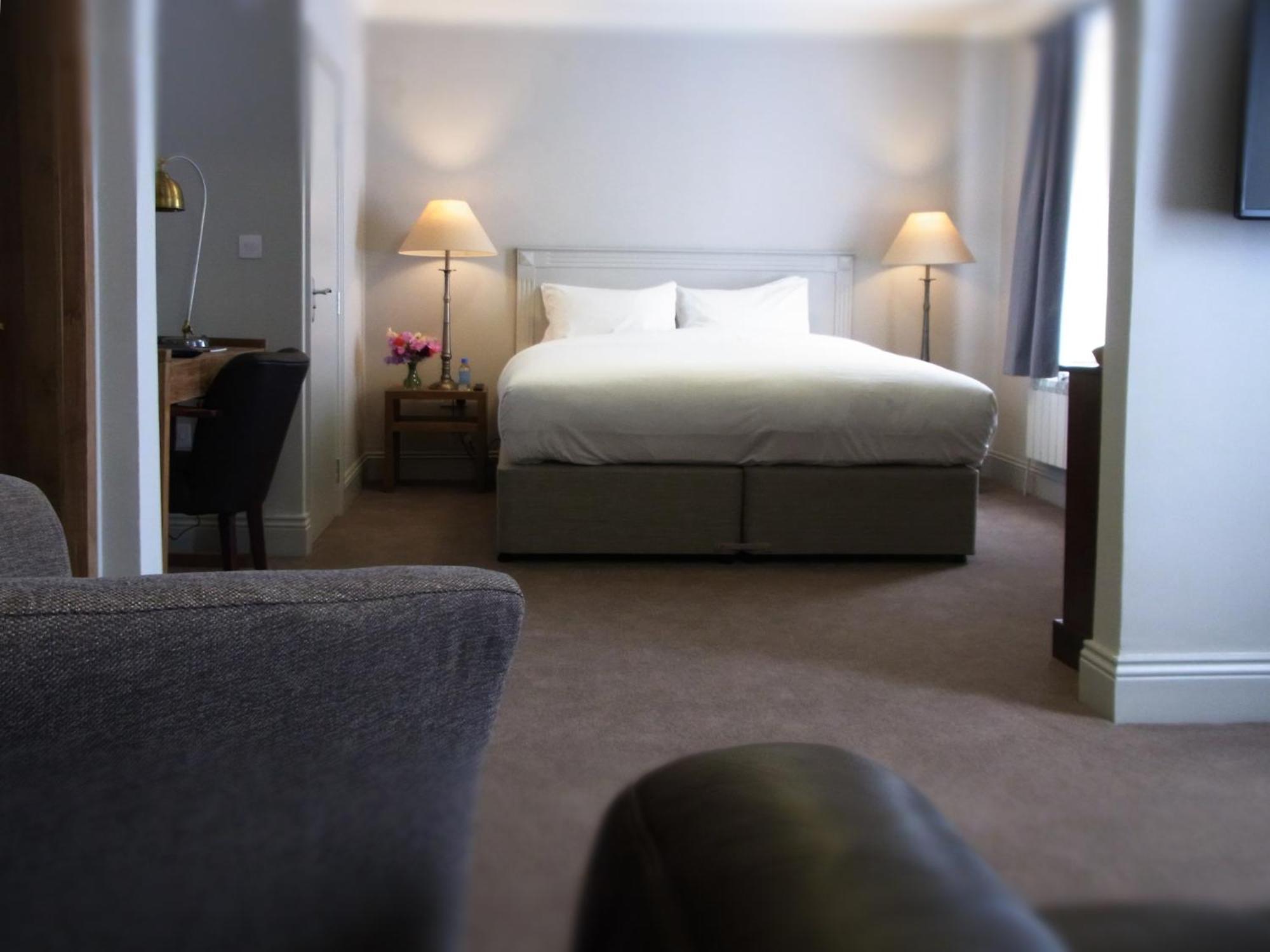 Abergavenny Hotel Екстериор снимка